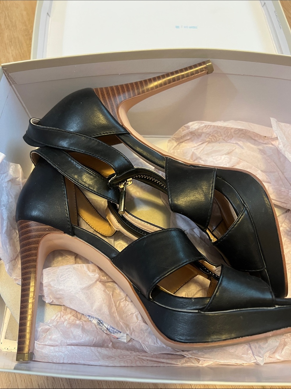 Black Women's Strappy High-Heel Sandals - Classic Chic